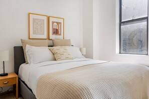 2 chambres, fer et planche à repasser, Wi-Fi, draps fournis