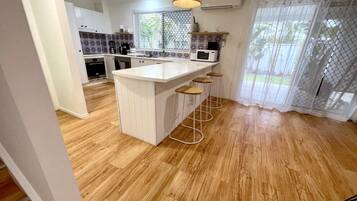 Casa geminada luxo, 3 quartos | Cozinha privada | Chaleira elétrica