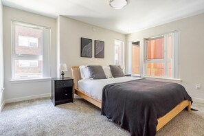 1 bedroom, iron/ironing board, WiFi, bed sheets - Blueground | South Lake Union, view, nr Lake Union (Seattle)