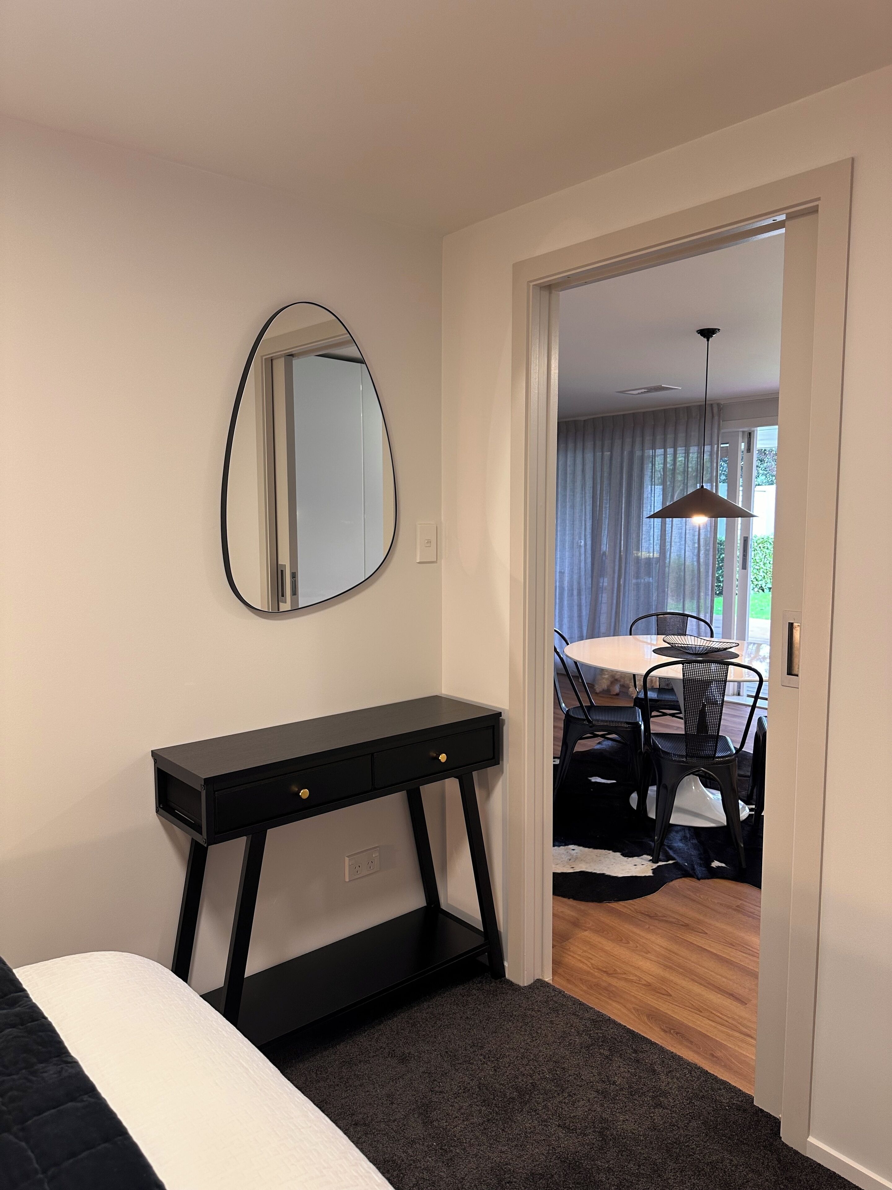 2 bedrooms, desk, iron/ironing board, free WiFi