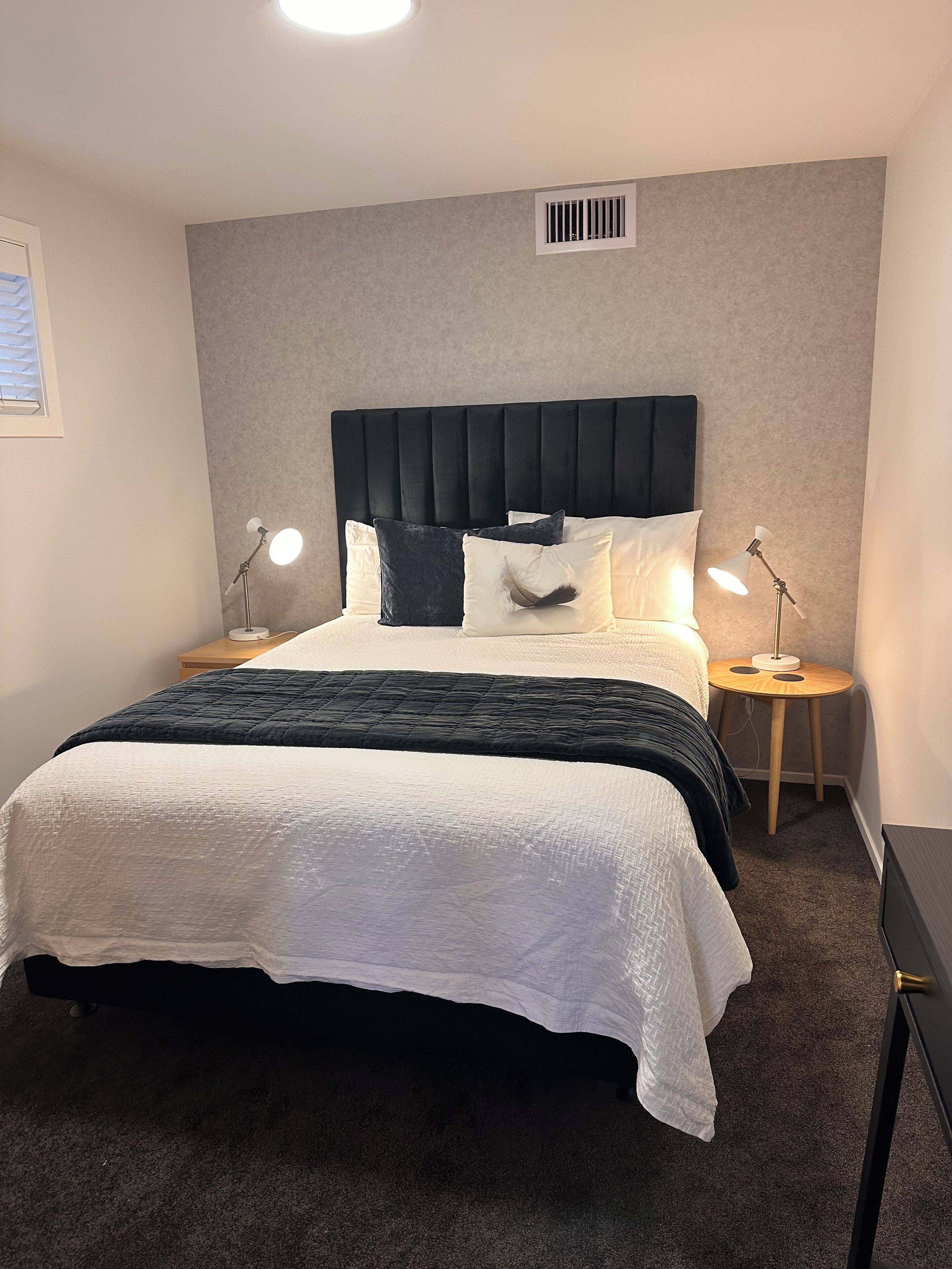 2 bedrooms, desk, iron/ironing board, free WiFi