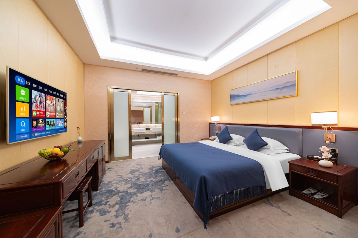 Royal Studio Suite