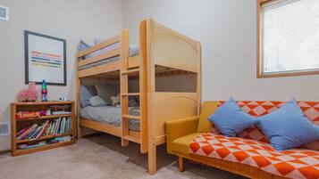 3 bedrooms, WiFi, bed sheets