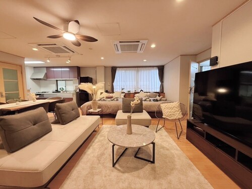 4th floorBasement for Kansai sightseeing7 minute / Kobe Hyōgo