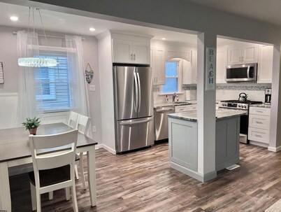 Renovated Condo/ 3BR 2BA First Floor Unit Near South End Beach Access