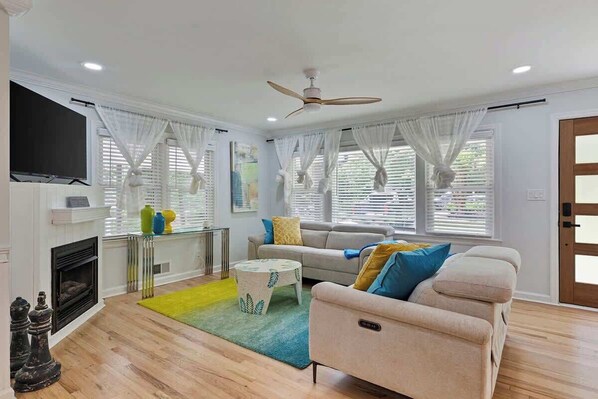 TV, fireplace, offices