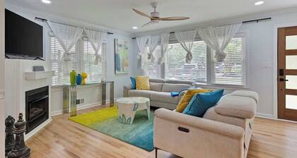 Bright, Stylish Tranquil Hideaway with Cozy Porch Swing