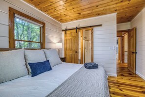 2 bedrooms, WiFi - Dome, Hammock, Sauna, Golf, Best Location in BR (Blue Ridge)