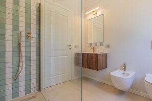 Dusche, Haartrockner