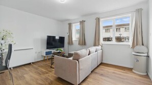 Living area - Two Bed Serviced Apartment (London)