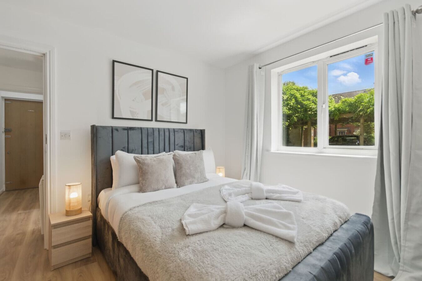 1 bedroom, desk, iron/ironing board, WiFi