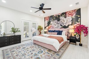 4 bedrooms, desk, iron/ironing board, free WiFi