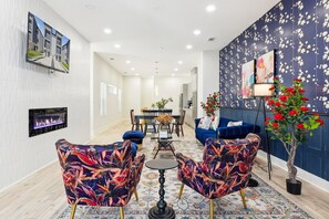 スマートテレビ、暖炉