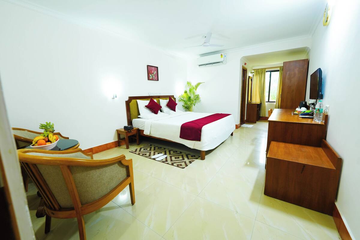 Club Room | Soundproofing, free WiFi