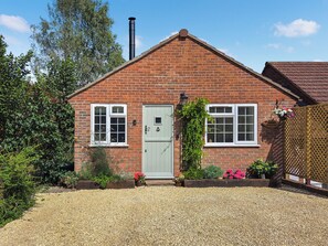 Exterior detail - 1 bedroom accommodation in Newnham Forest of Dean (Newnham Forest of Dean)