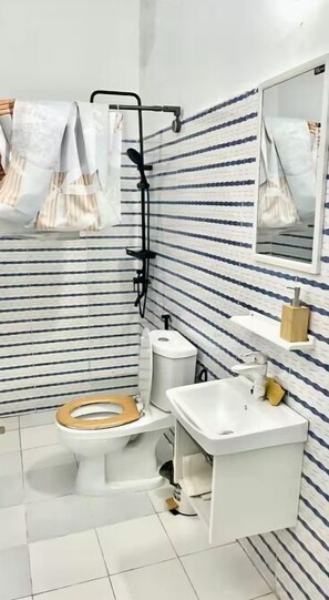 Towels, soap, toilet paper