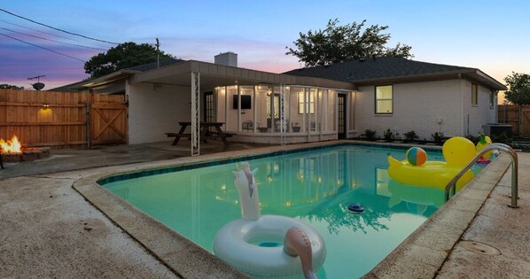 Pool