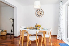 Dining - GuestReady - Monaco Nest (Ponta Delgada)