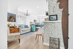 Smart-tv och eldstad