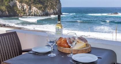 GuestReady - Beachfront Casa da Praia