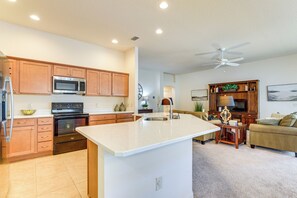 Fridge, microwave, stovetop, dishwasher - < 1 Mi to Brownwood Paddock Square: Home w/ Patio! (The Villages)