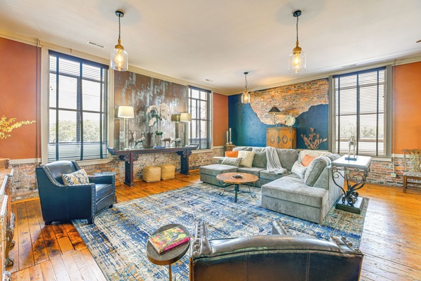 Wytheville Vacation Rental | 2BR | 2BA | 2,520 Sq Ft | Stairs Required