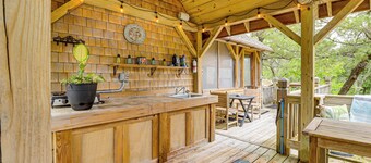 Hot Tub Haven: Creekside Cabin in Frisco!
