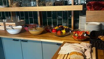 Petit déjeuner continental compris tous les jours