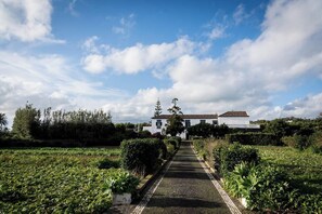Property grounds - GuestReady - Quinta do Solar perfect for families (Ponta Delgada)