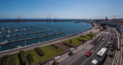 GuestReady - Marina view top floor with terrace