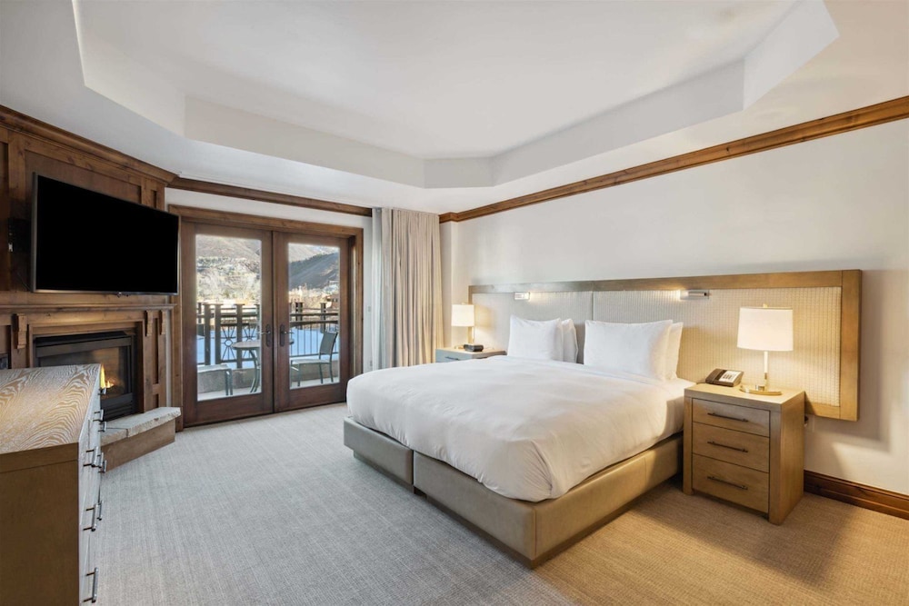 The Aspen Mountain Residences by null