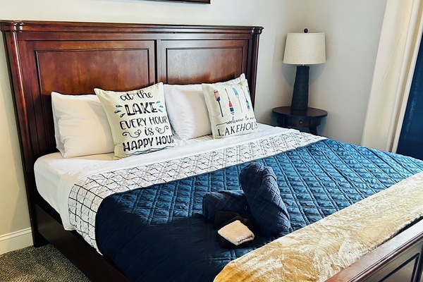 4 bedrooms, desk, iron/ironing board, free WiFi