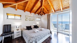 3 chambres, fer et planche à repasser, accès au Wi-Fi (inclus)