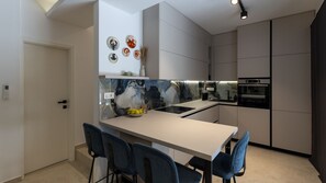 Fridge, microwave, oven, dishwasher - Villa D Cube by Villas Guide (Blace)