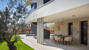 Restauration extérieure