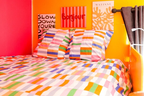 Wifi gratis y ropa de cama 