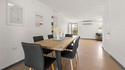 Hawksbill Ideally located 3 bedroom family holiday home