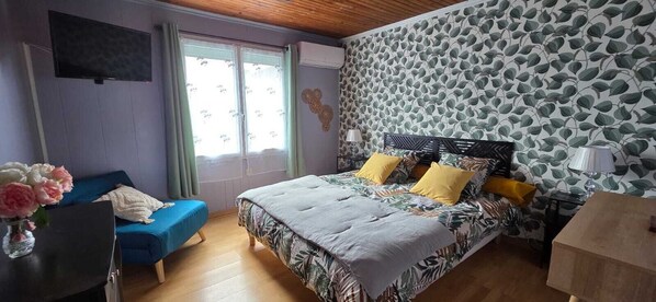 1 bedroom, iron/ironing board, WiFi, bed sheets