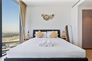 1 slaapkamer, een kluis op de kamer, een strijkplank/strijkijzer, wifi