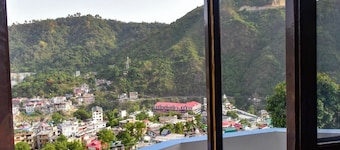 Munish Resorts