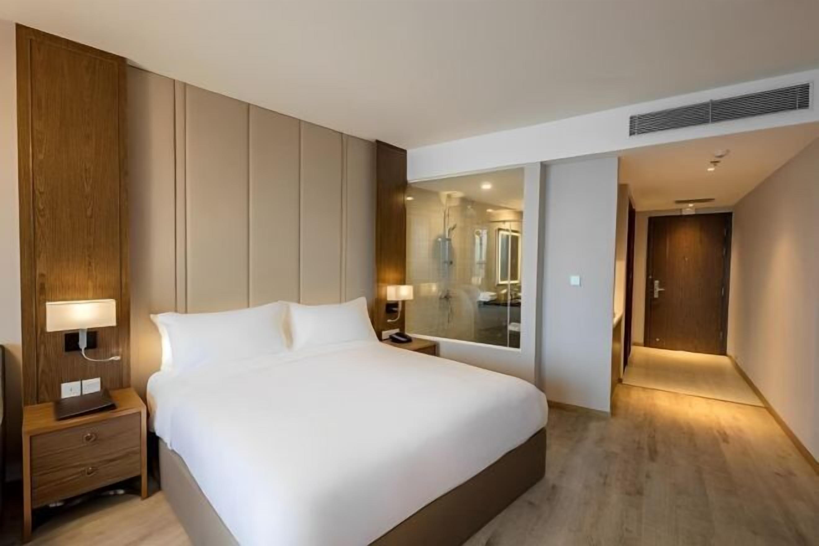 책상, 노트북 작업 공간, 암막 커튼, 무료 WiFi