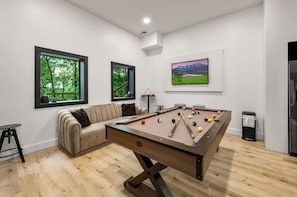 Spielezimmer
