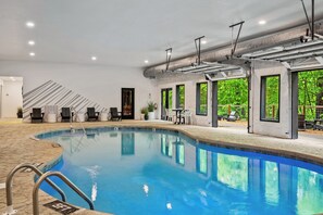 Pool - Arcade Games, Playground, Indoor Pool, Spa, Firepit | 2 Suites | Near Dollywood (Sevierville)