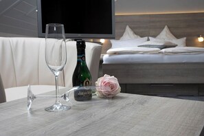 Basic Double Room | Free WiFi - Hotel Forsthaus (Winterberg)