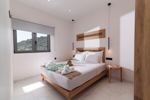 Penthouse, Balcony, Partial Sea View | Kalis bunyi, seterika/papan seterika, Wi-fi percuma 