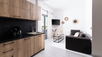 Apartment, 2 Bedrooms, Balcony, City View | Living area | TV