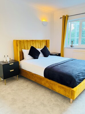 5 soverom, strykejern/-brett, wi-fi (inkludert) og sengetøy