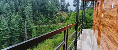 Habitación doble Deluxe, balcón, vista a la montaña | Balcón