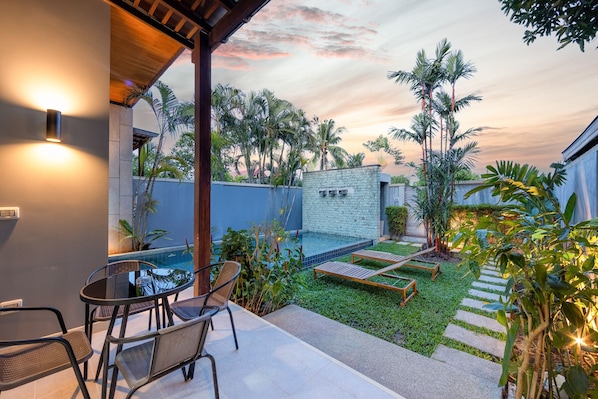 Villa, patio, vue piscine | Intérieur