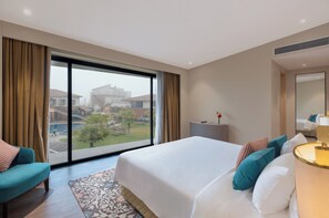 Minibar, in-room safe, desk, iron/ironing board - The Aaureum Resort & International Convention Centre (Bhilwara)